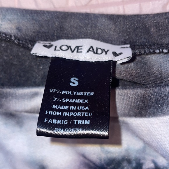 Sweatshirt - Picture 3 of 4